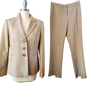 Le Suit Women’s 2pc Pantsuit Blazer Jacket & Pants Size 8 Beige Taupe Career